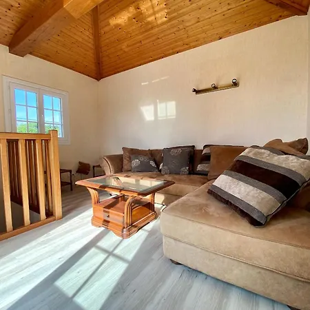 Holiday home Maison Renovee Avec Terrasse Et Jardin Clos A 30m De La Mer, Parking, Wifi - Fr-1-306-1228 Les Moutiers